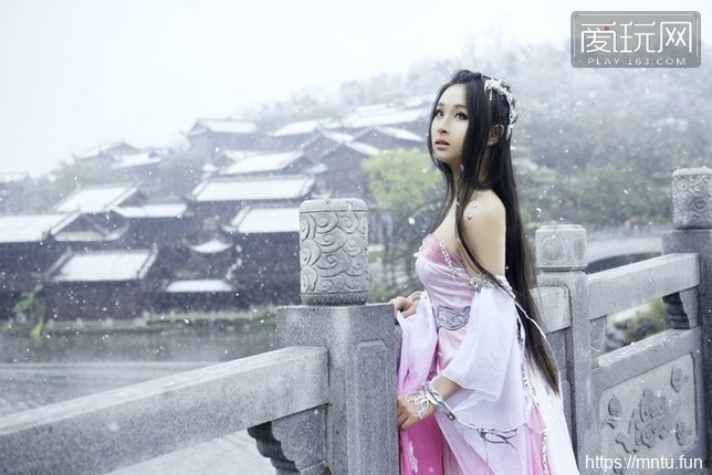 性感美女Cosplay剑网3七秀御姐真是迷人