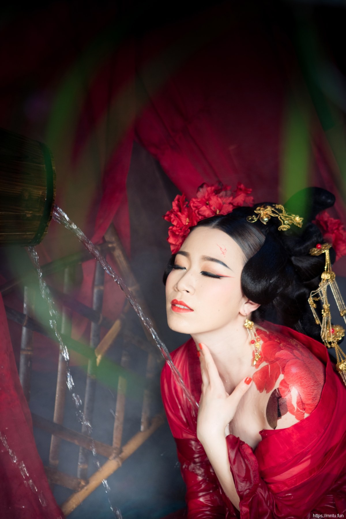 妖娆美女性感古装Cosplay性感写真照