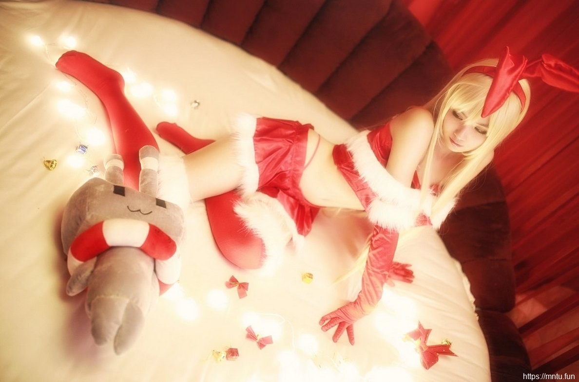 白皙美女Cosplay可爱舰娘岛风美图