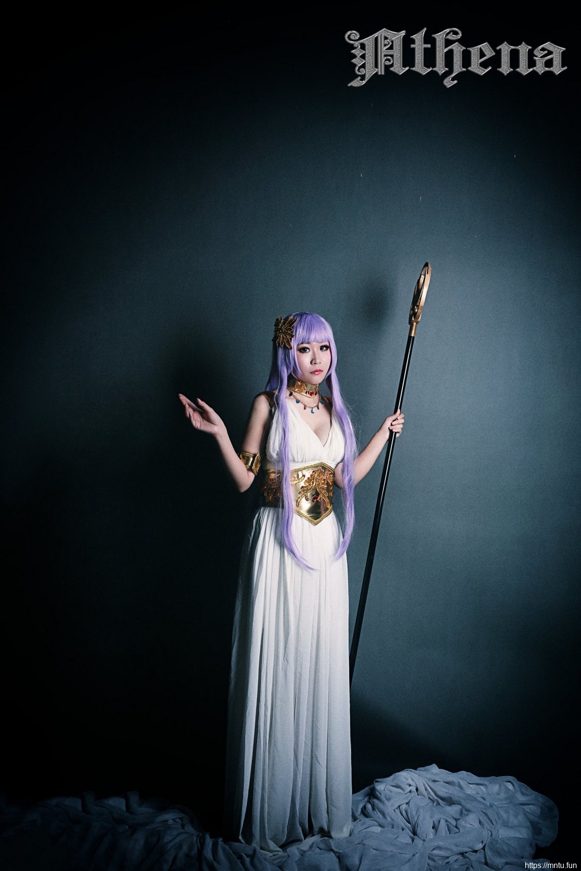 甜美美女Cosplay女神雅典娜展露女神气质