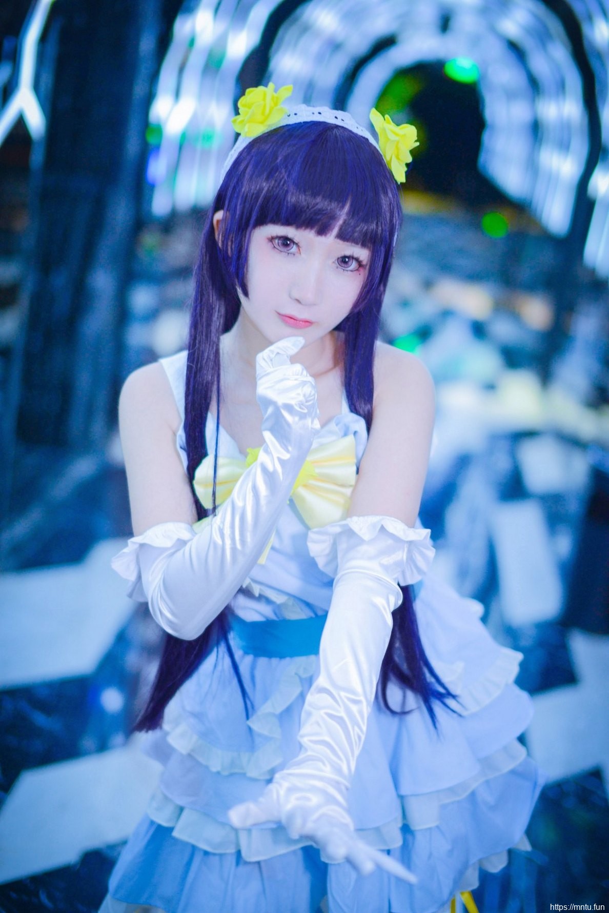 白皙美女Cosplay五更琉璃透露诱人气息