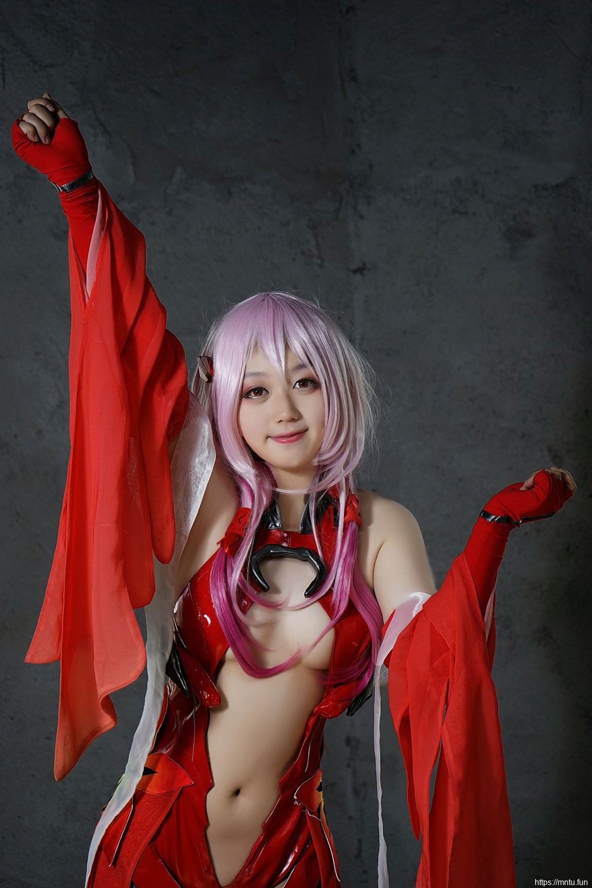 性感美女Cosplay楪祈袒胸露乳散发诱人气息