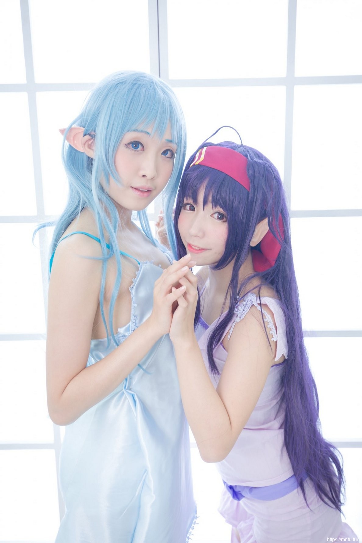 白皙美少女Cosplay白皙身材让人喷血