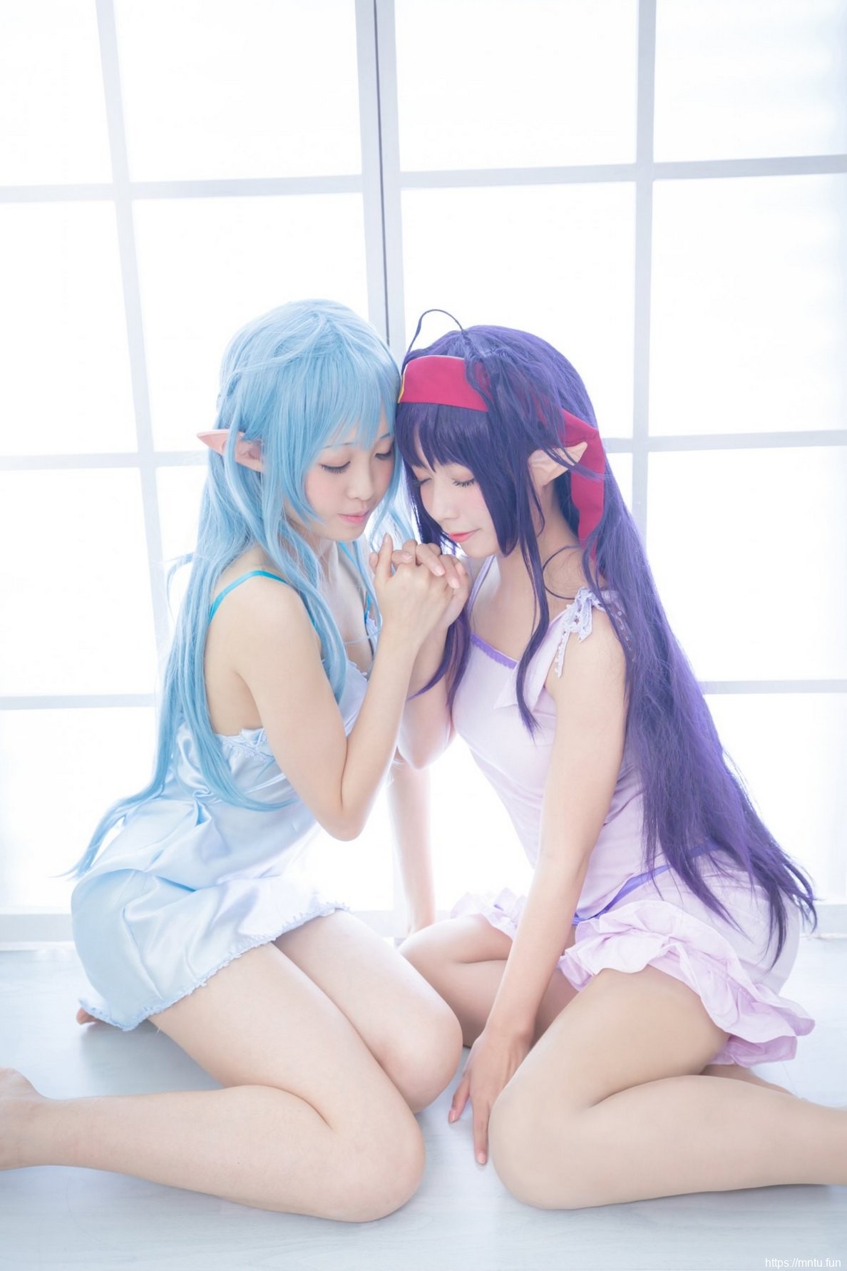 白皙美少女Cosplay白皙身材让人喷血