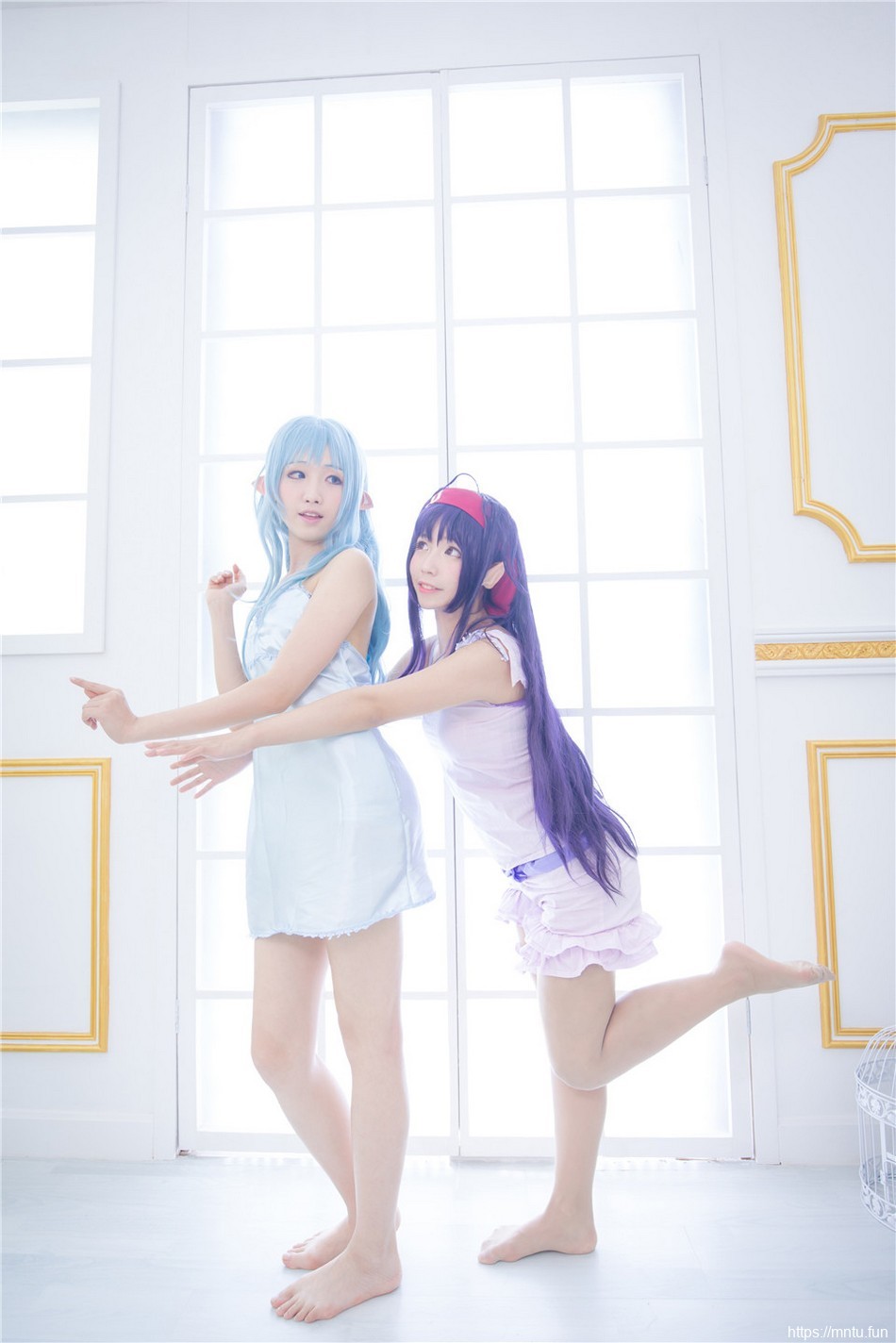 白皙美少女Cosplay白皙身材让人喷血