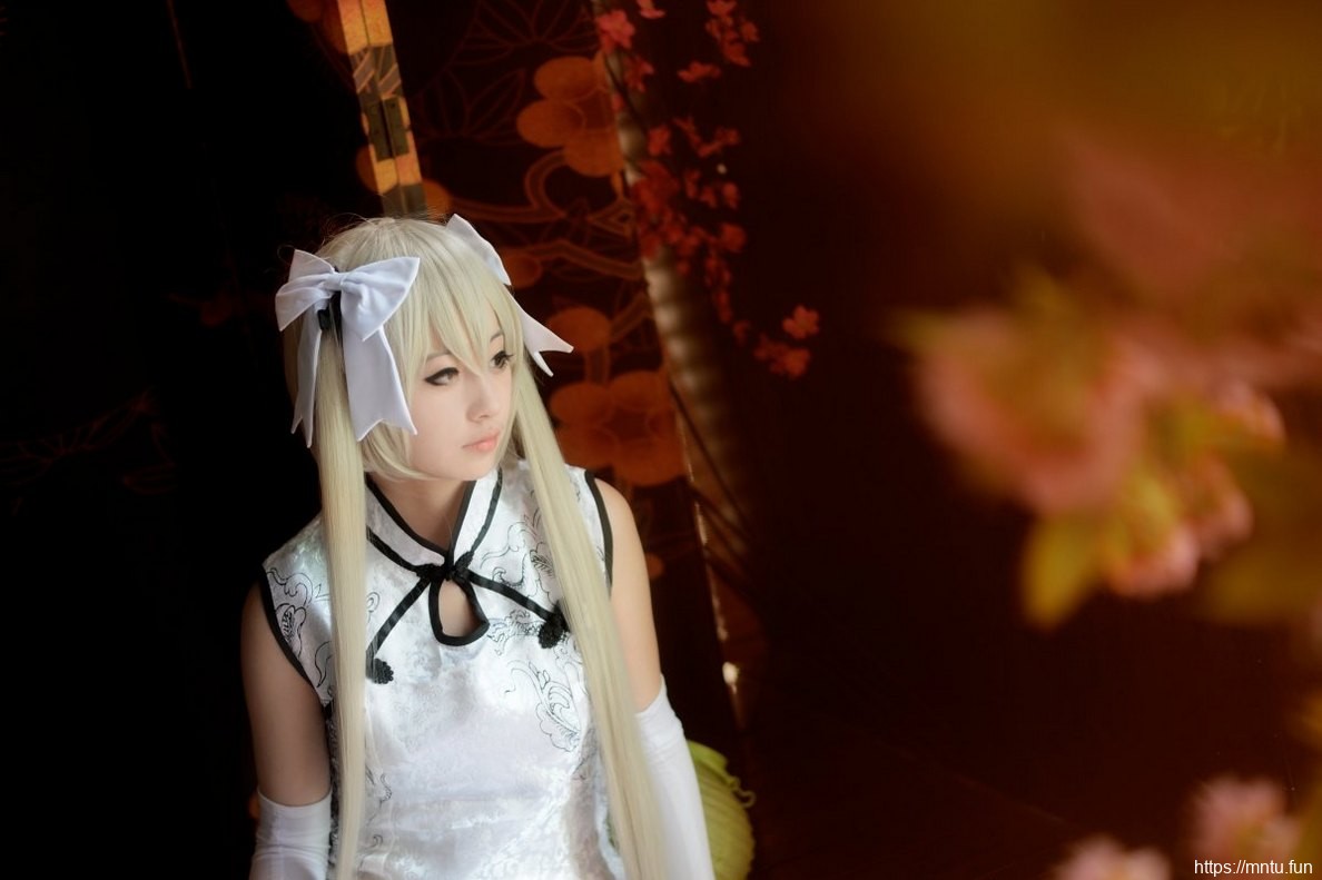 旗袍美女Cosplay春日野穹挑动宅男心