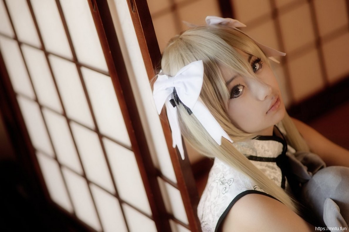 旗袍美女Cosplay春日野穹挑动宅男心