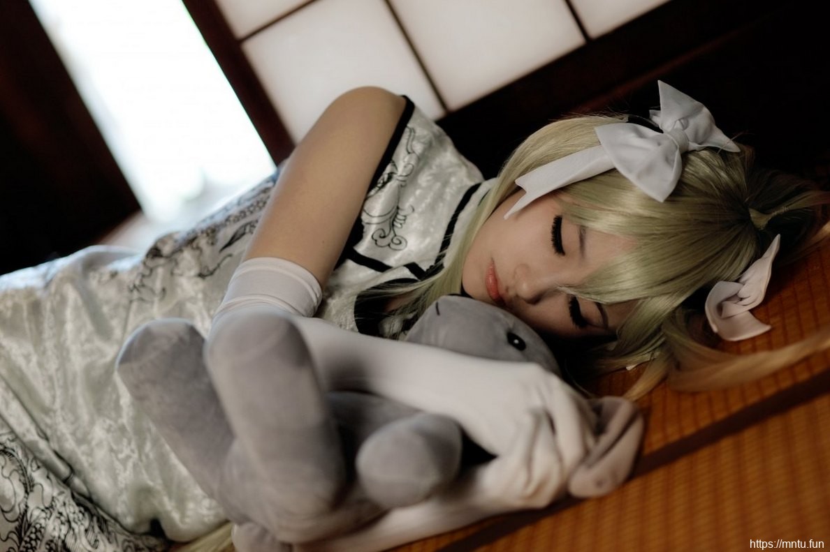 旗袍美女Cosplay春日野穹挑动宅男心