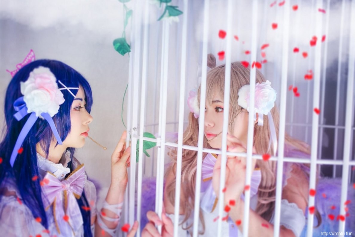 清纯美女Cosplay南小鸟及园田海未