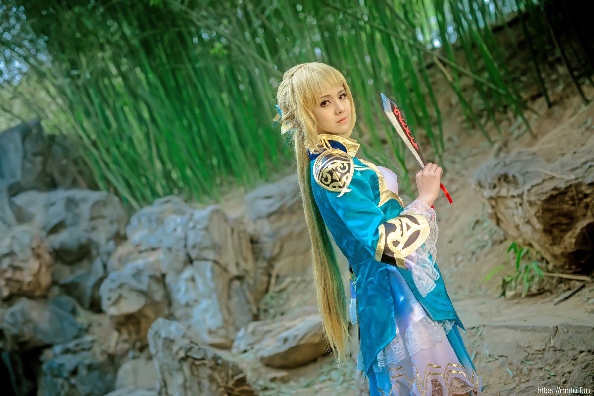 气质美女Cosplay真三国无双王元姬冷酷无情