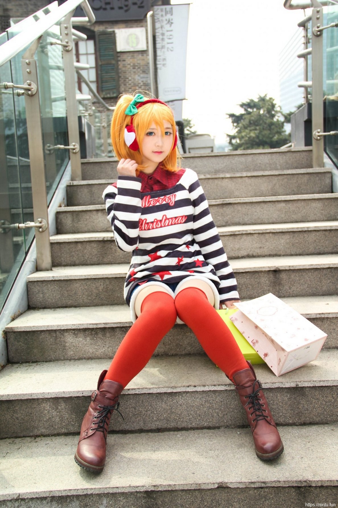 可爱美少女Cosplay高坂穗乃果十分迷人