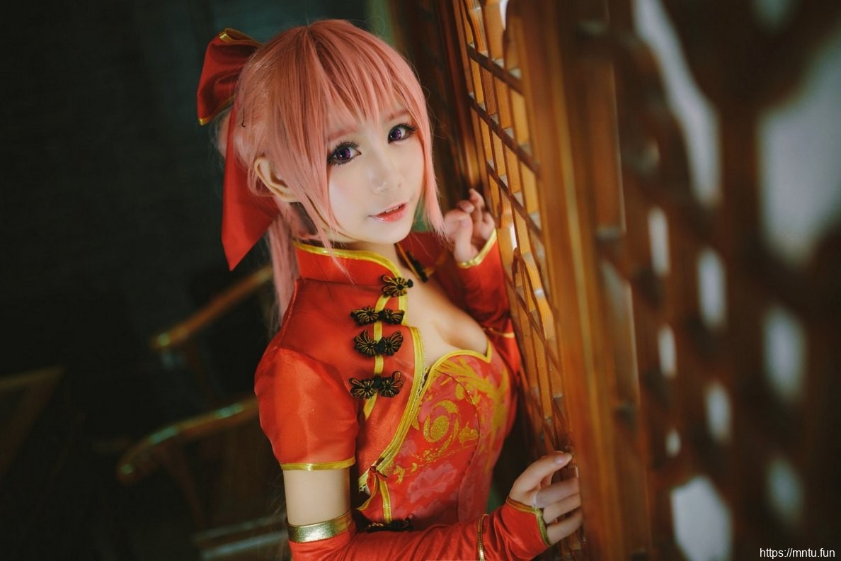 性感美女Cosplay巡音凹凸有致诱惑人