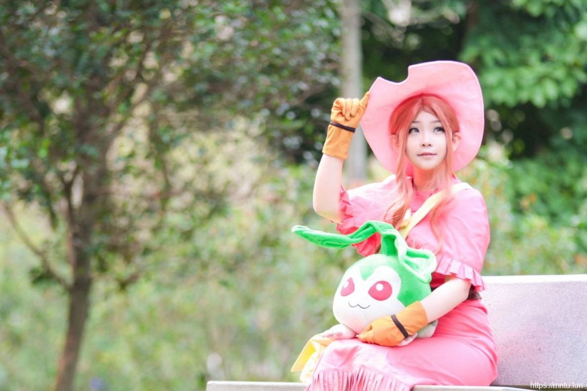 清纯美女Cosplay太刀川美美可爱无敌