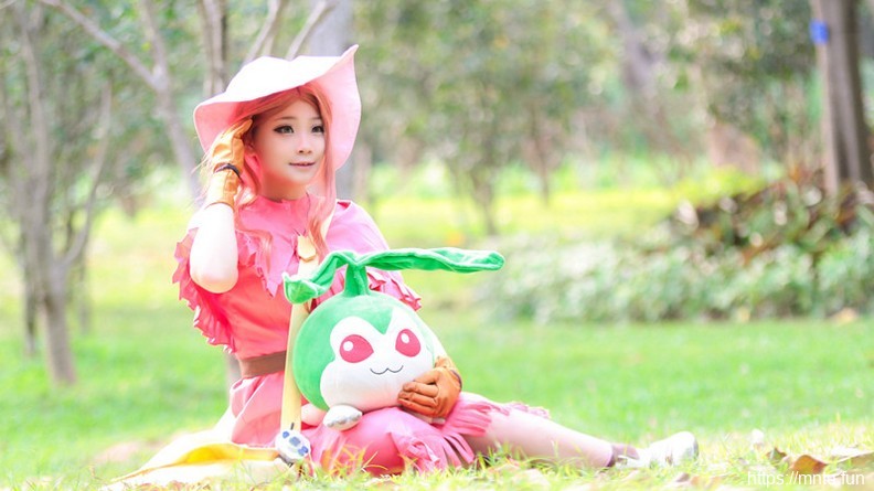 清纯美女Cosplay太刀川美美可爱无敌