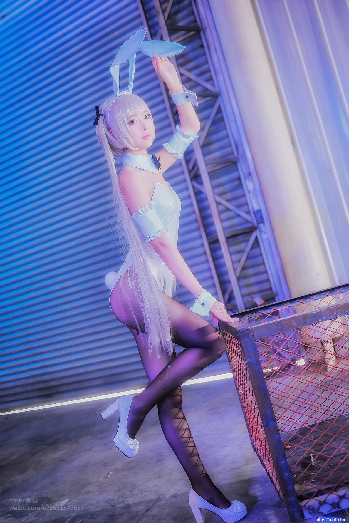 黑丝美女Cosplay性感兔女郎心扉荡漾