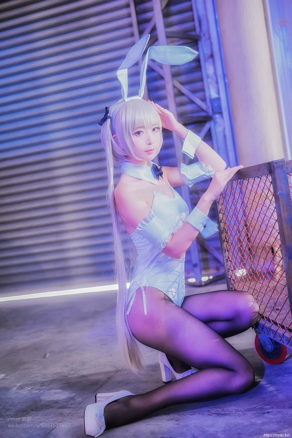 黑丝美女Cosplay性感兔女郎心扉荡漾