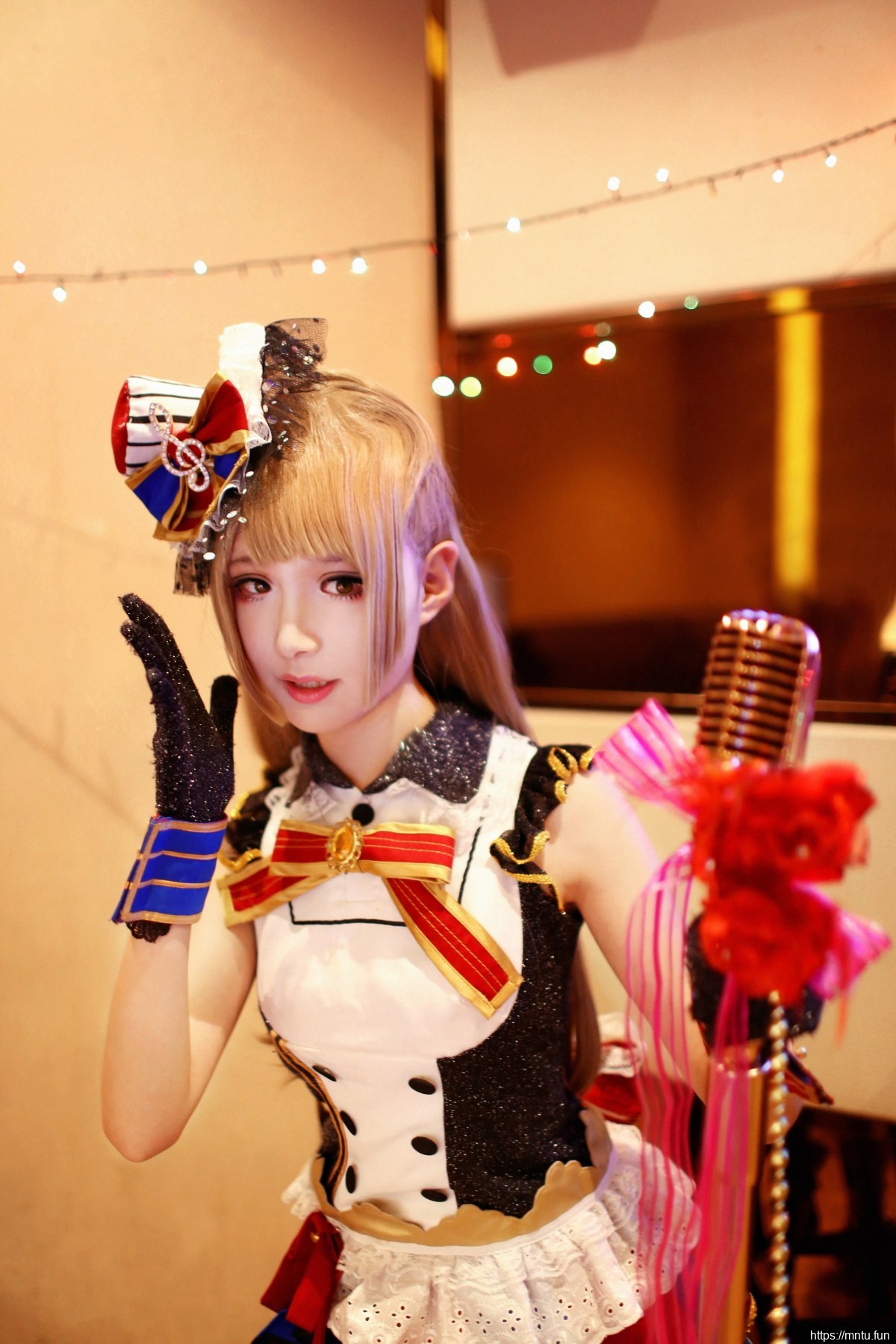 清纯美女Cosplay南小鸟非常迷人