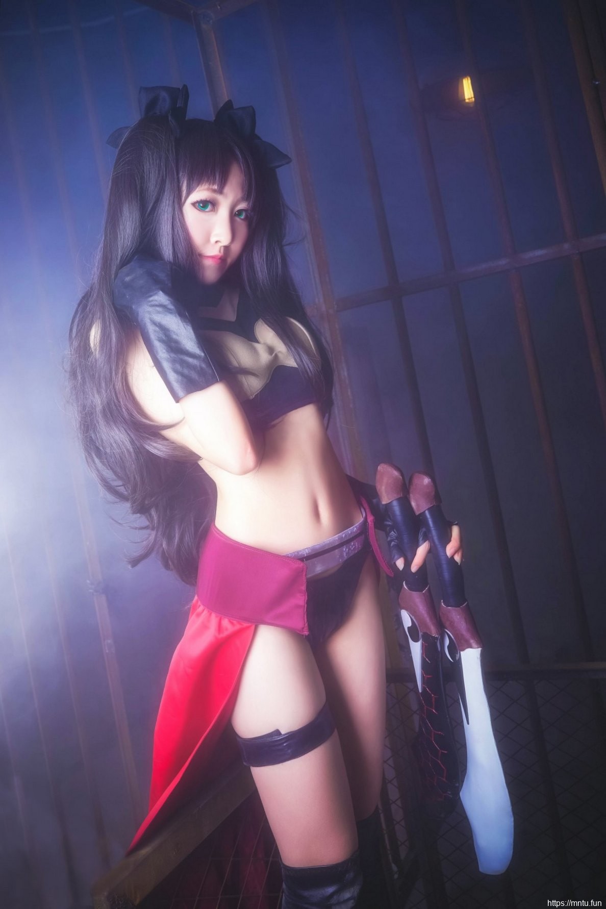 长发美女Cosplay动漫人物远坂凛性感写真