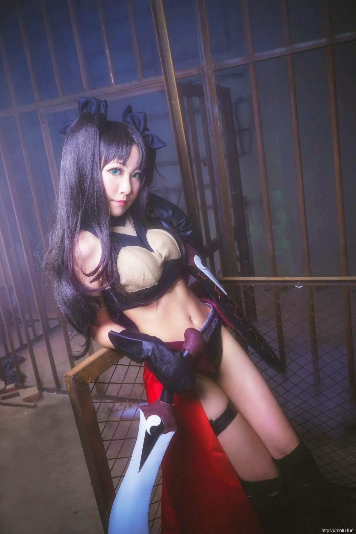 长发美女Cosplay动漫人物远坂凛性感写真