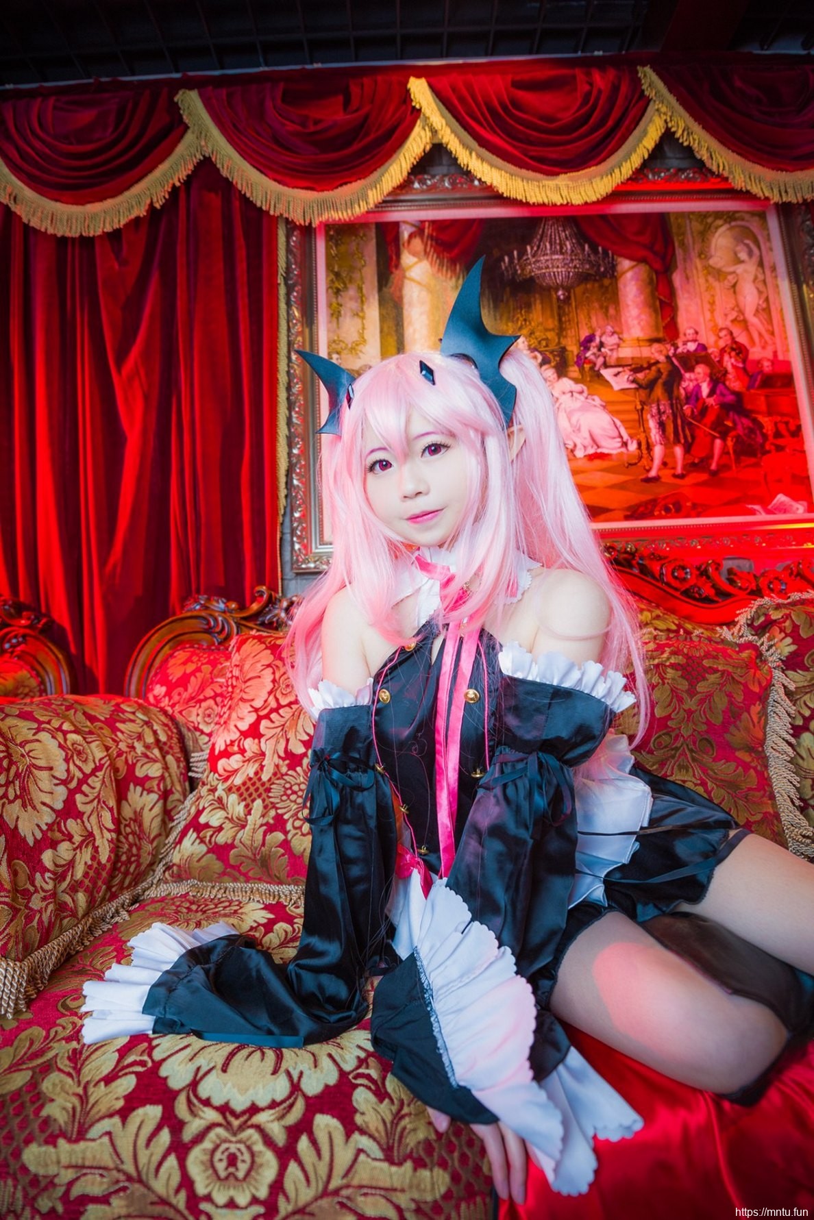 白皙美女Cosplay《终结的炽天使》萌娘克鲁鲁