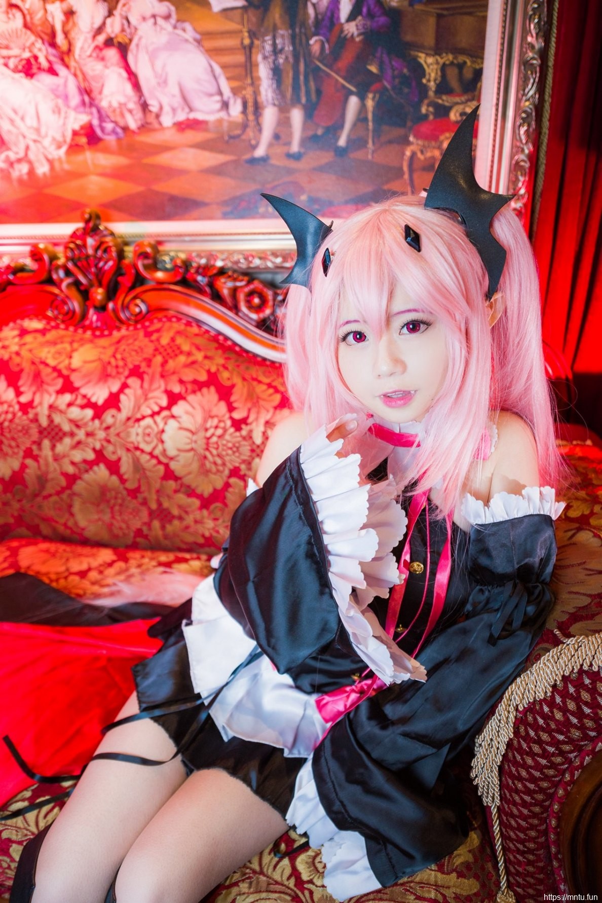 白皙美女Cosplay《终结的炽天使》萌娘克鲁鲁