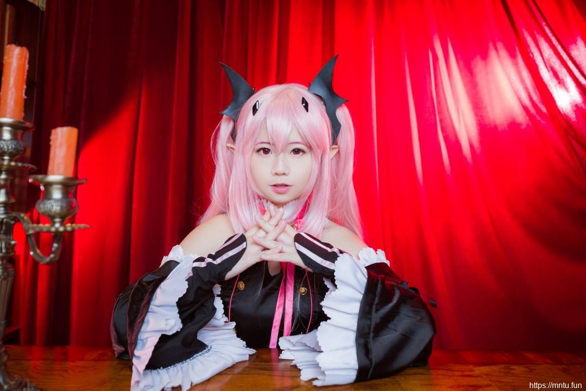 白皙美女Cosplay《终结的炽天使》萌娘克鲁鲁