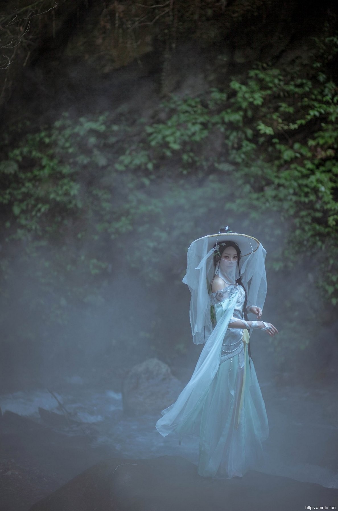 极品美女Cosplay身着古装高清摄影