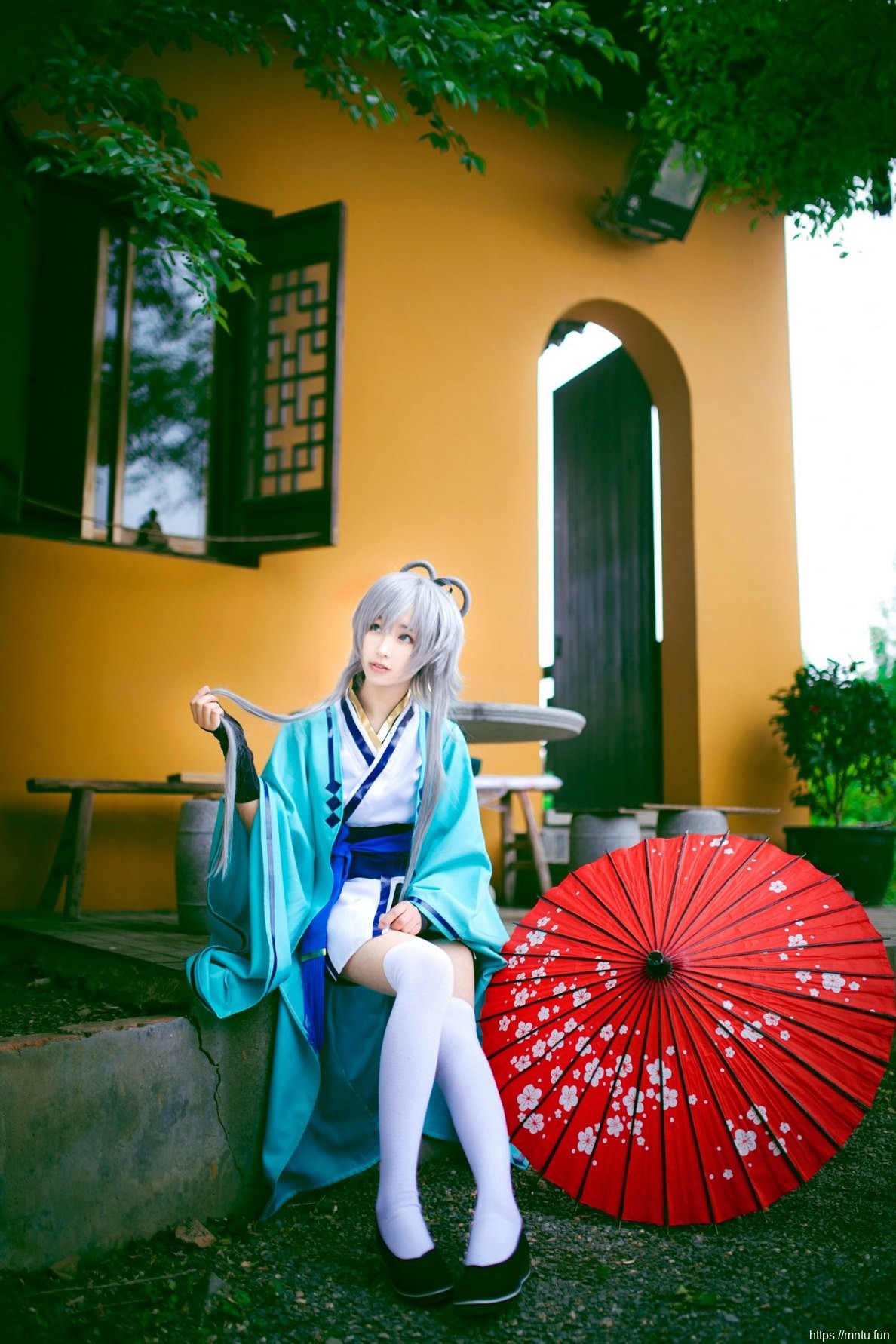 娇小可人古风美女洛天依Cosplay身材迷人