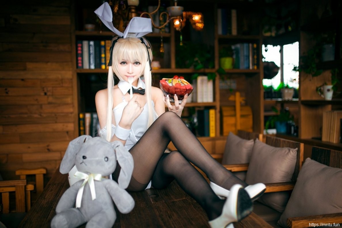 美女模特Cosplay春日野穹兔女郎写真