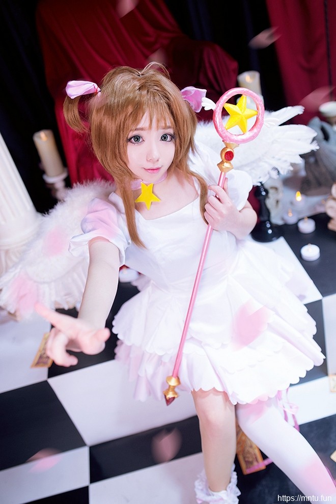 清纯美少女Cosplay审判天使木之本樱