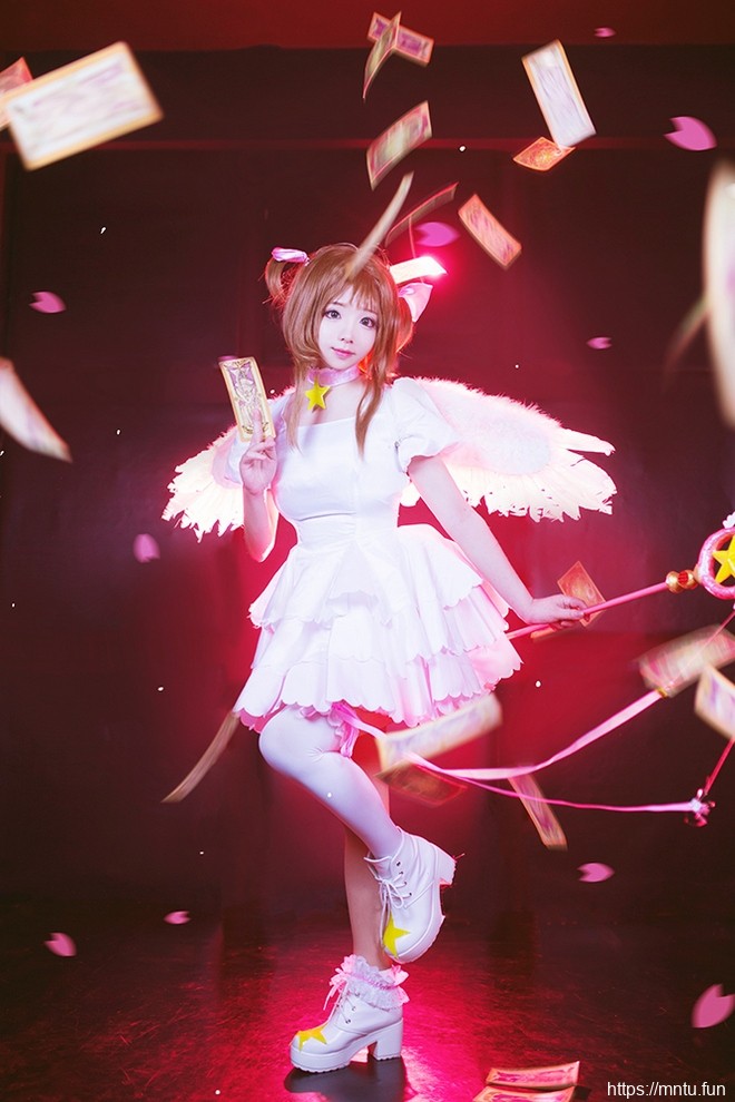 清纯美少女Cosplay审判天使木之本樱