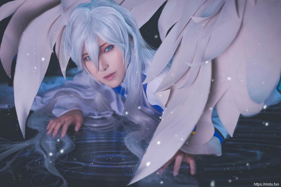 清纯美少女Cosplay审判天使木之本樱