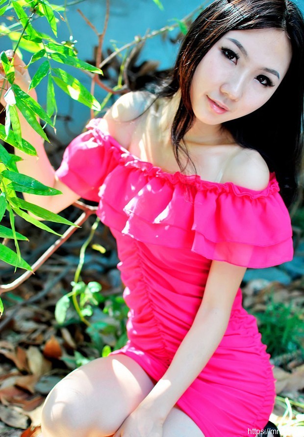 清新靓丽美女模特耀眼美姿写真高清组图15p