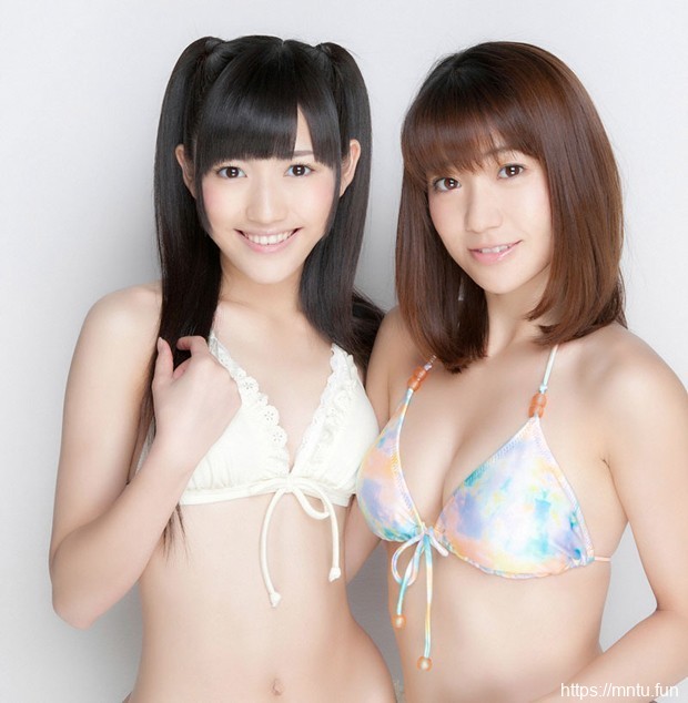 白嫩亮眼可爱美少女比基尼精致清纯写真13p