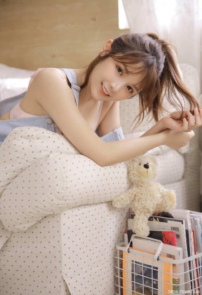 爆乳心爱美女俏皮元气青涩稚嫩惹火身体曲线性感图片