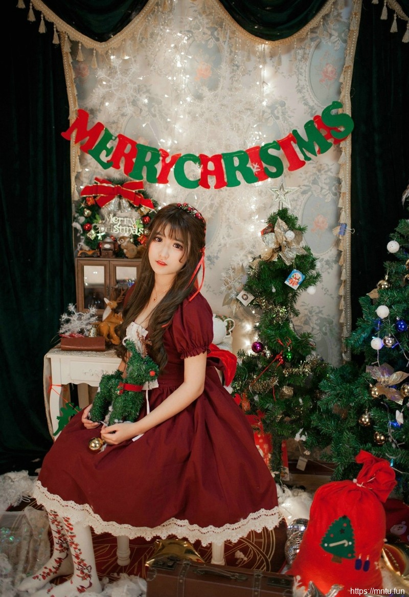 圣诞节娇柔妹子小巧玲珑惹人爱