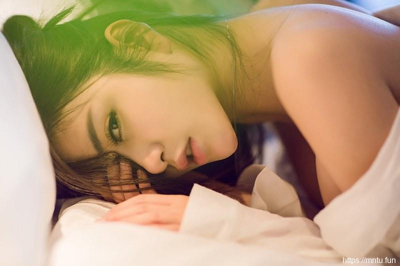 养眼少女李七喜衬衣连裤袜够吸睛【45P】