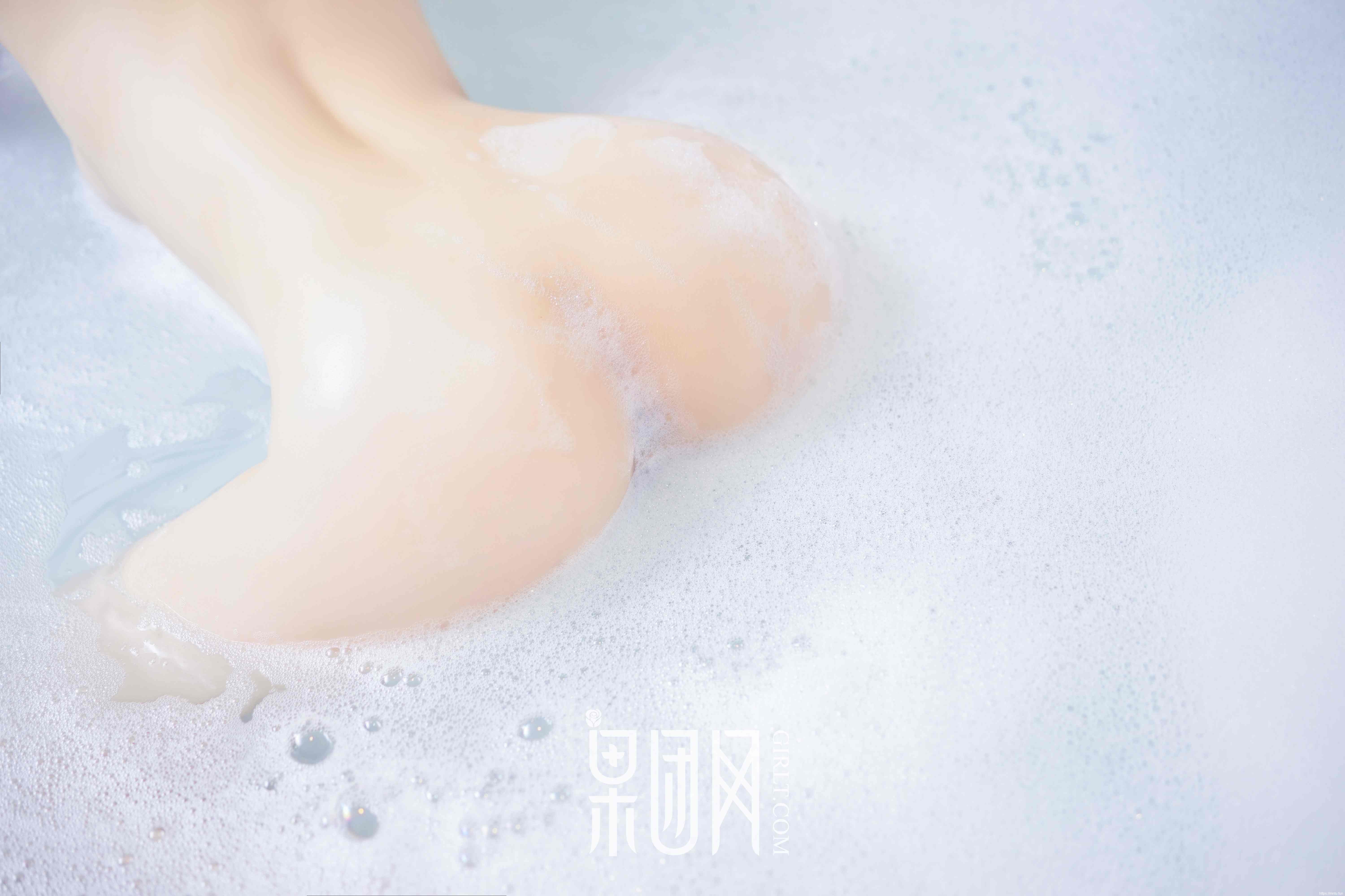 极品美腿女神周妍希眼镜尽显知性【50P】