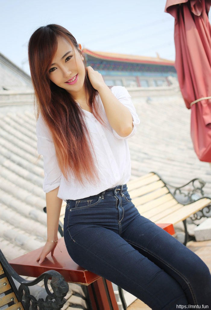 笑容令人陶醉的女孩身材完美【24P】