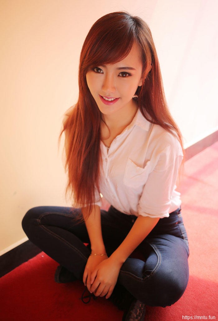 笑容令人陶醉的女孩身材完美【24P】