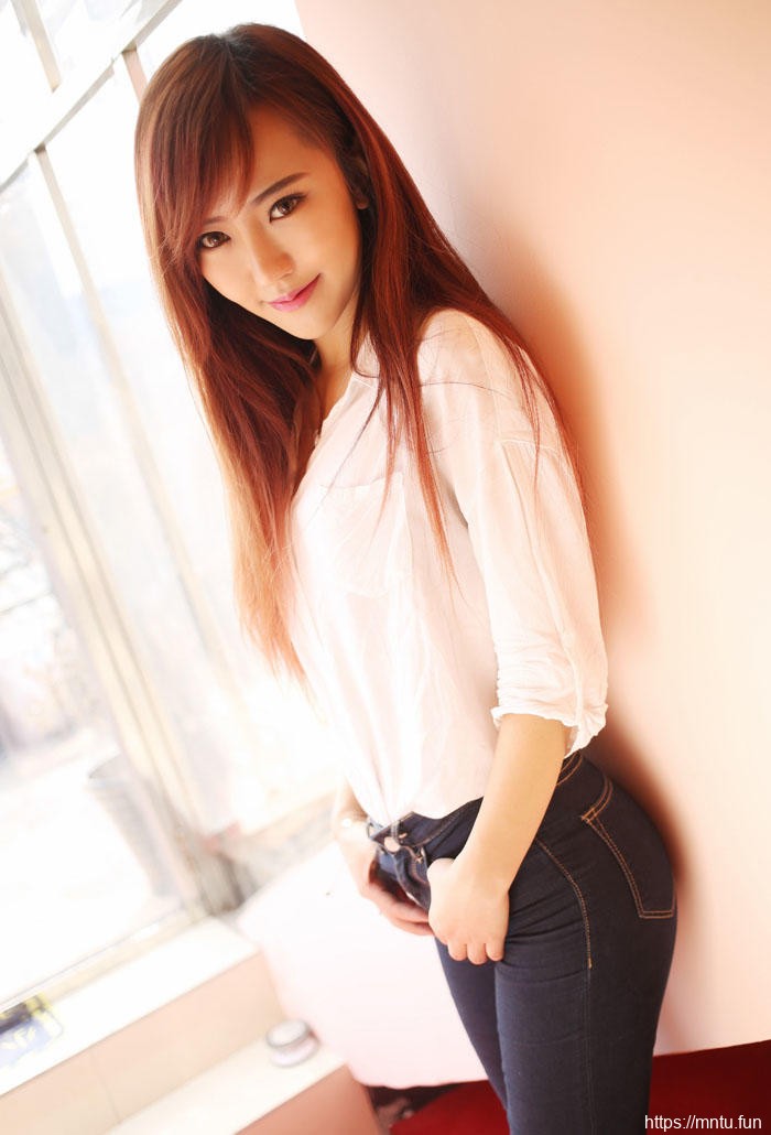 笑容令人陶醉的女孩身材完美【24P】