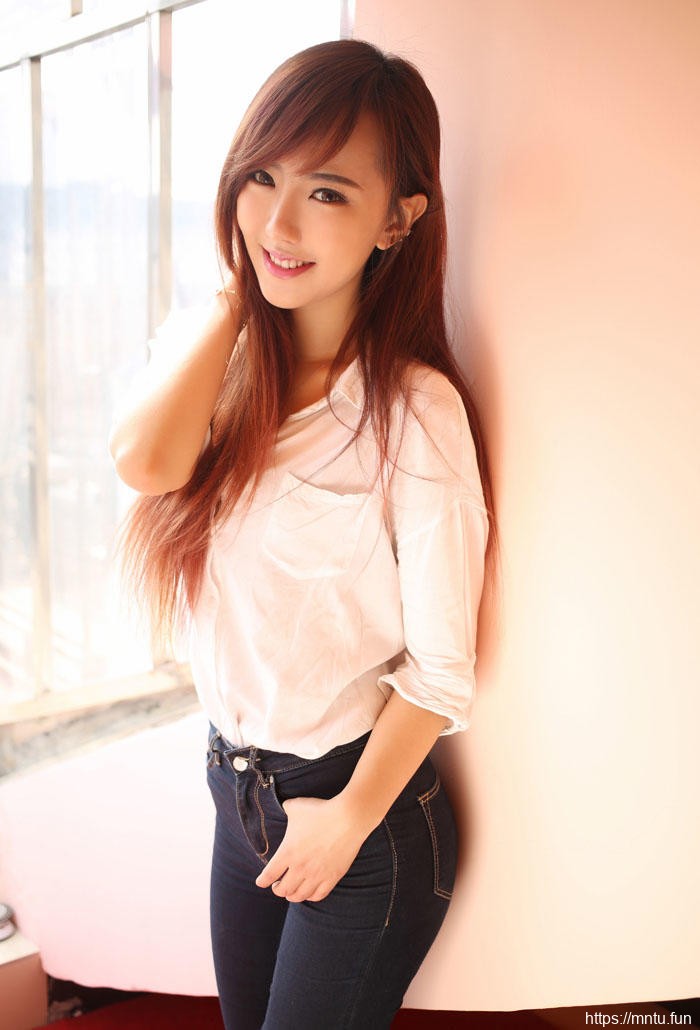 笑容令人陶醉的女孩身材完美【24P】