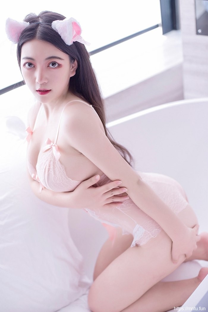 乖巧喵女仆安妮粉红尤物让你疯狂