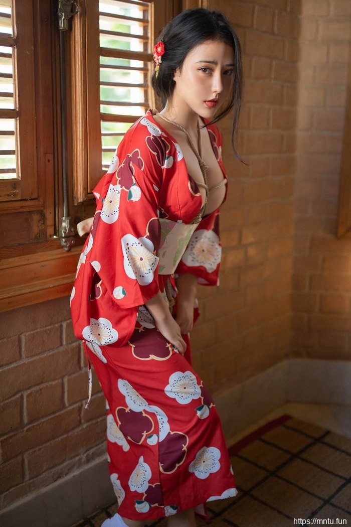 和服人妻玛鲁娜在线调教诱惑至极