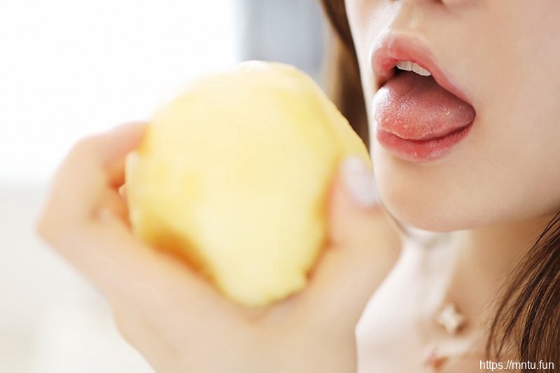 娇羞媚娘糯美子白皙巨乳可可动人