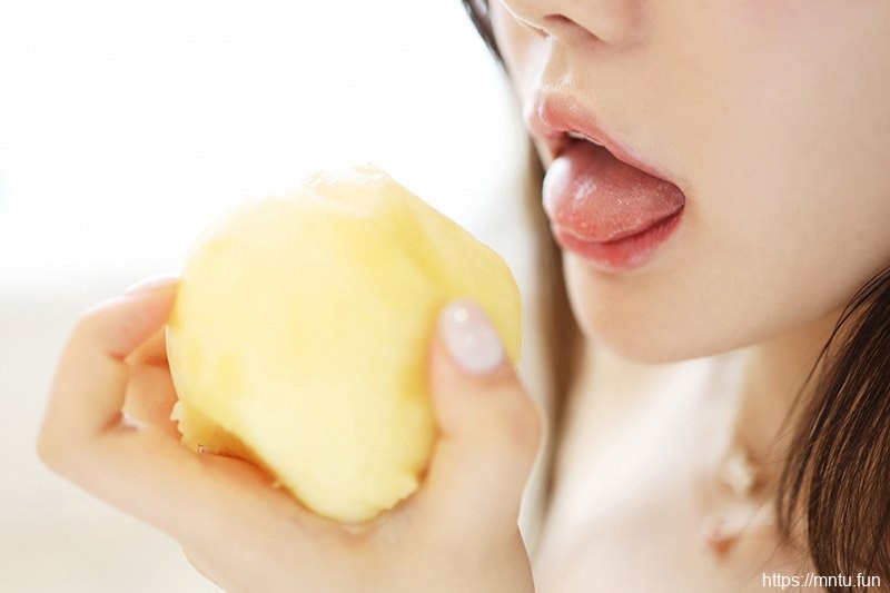 娇羞媚娘糯美子白皙巨乳可可动人