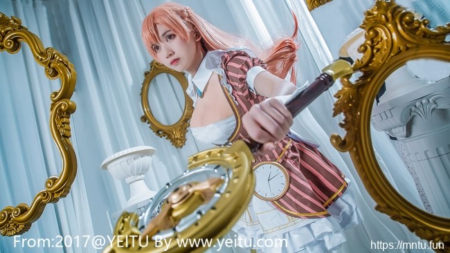 御姐鳗鱼霏儿COSPLAY《永远的七日之都》白丝美腿安