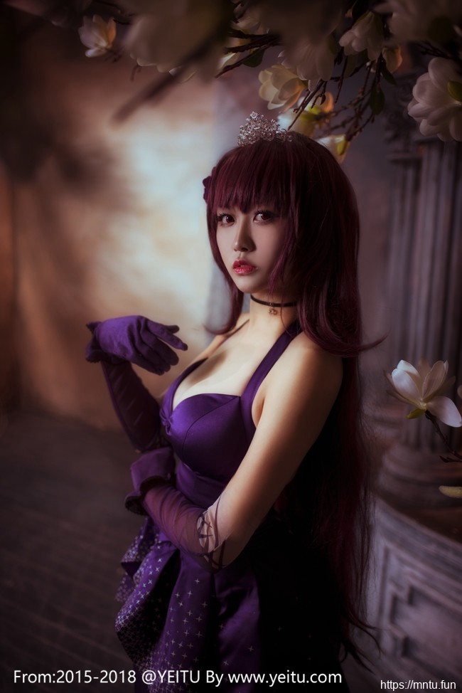 二次元COSer汐颜玲扮演Fate-Grand-Order师匠斯卡哈