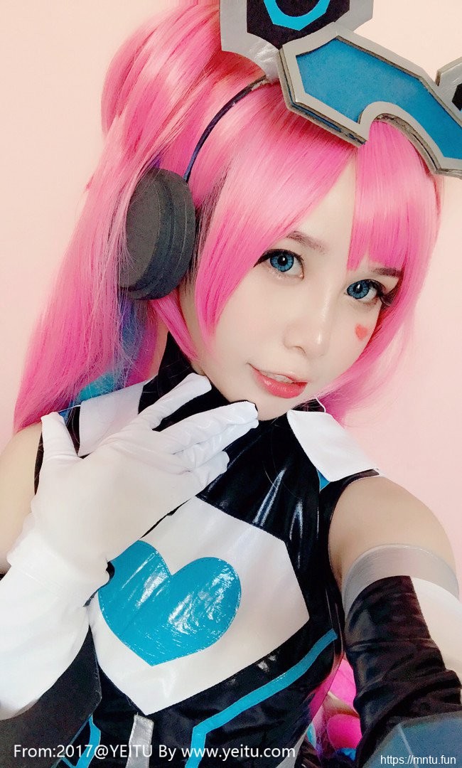 萌系萝莉Karumi鹿米COS王者荣耀少女黑客安琪拉