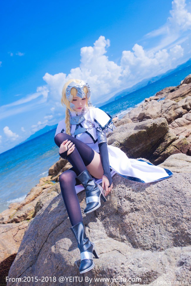 萌系少女青青子w扮演Fate-Grand-Order圣女贞德